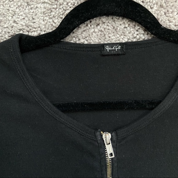 John Galt Black Zipper Crop Top - Picture 2 of 2